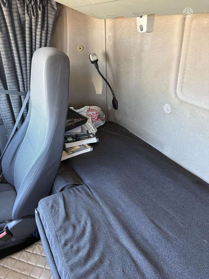 Scania R400, double sleeper