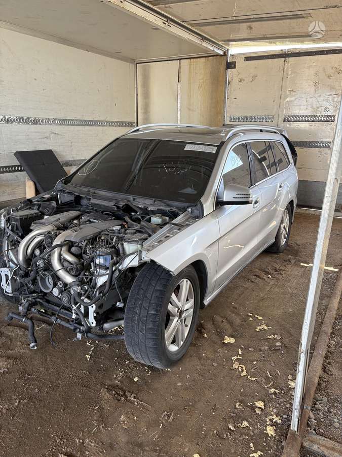 Mercedes-Benz GL450 Gl 550 v8 4 7