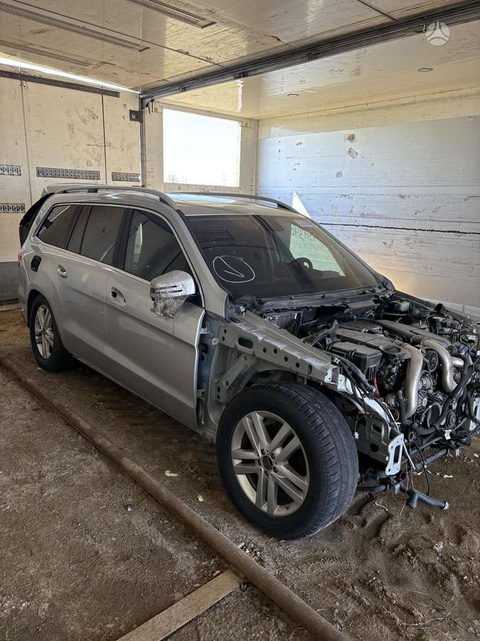 Mercedes-Benz GL450 Gl 550 v8 4 7