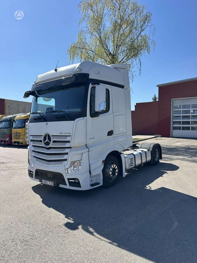 Mercedes-Benz 1845. Mega NEW tacho, double sleeper