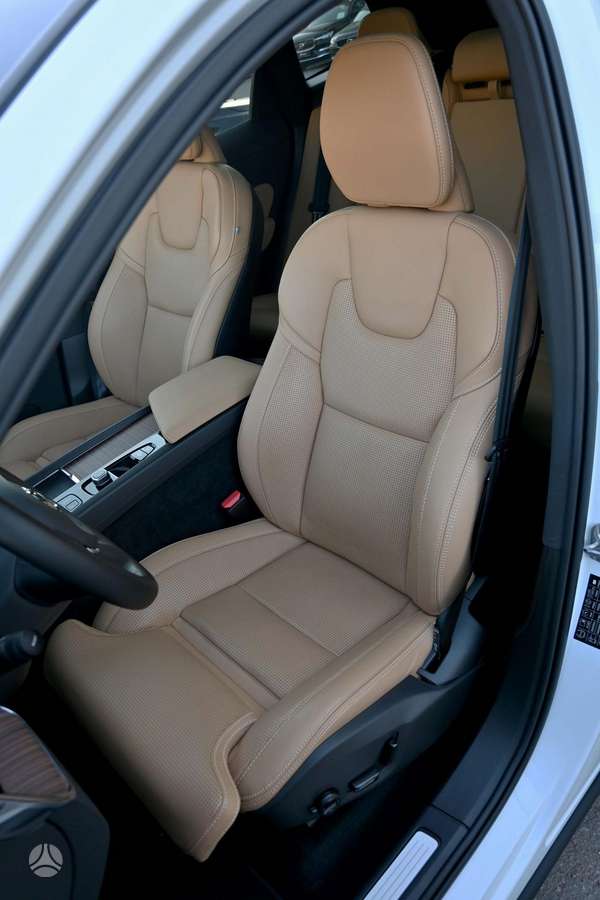 Volvo XC60, Внедорожник / Кроссовер