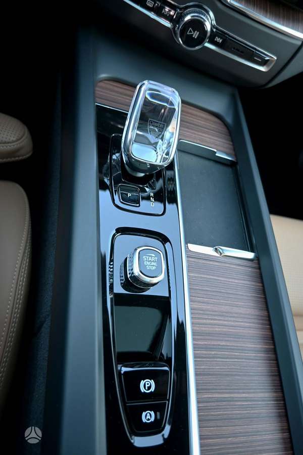 Volvo XC60, visureigis / krosoveris