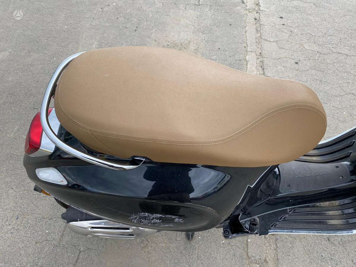 Piaggio Vespa 125cc, scooters / mopeds