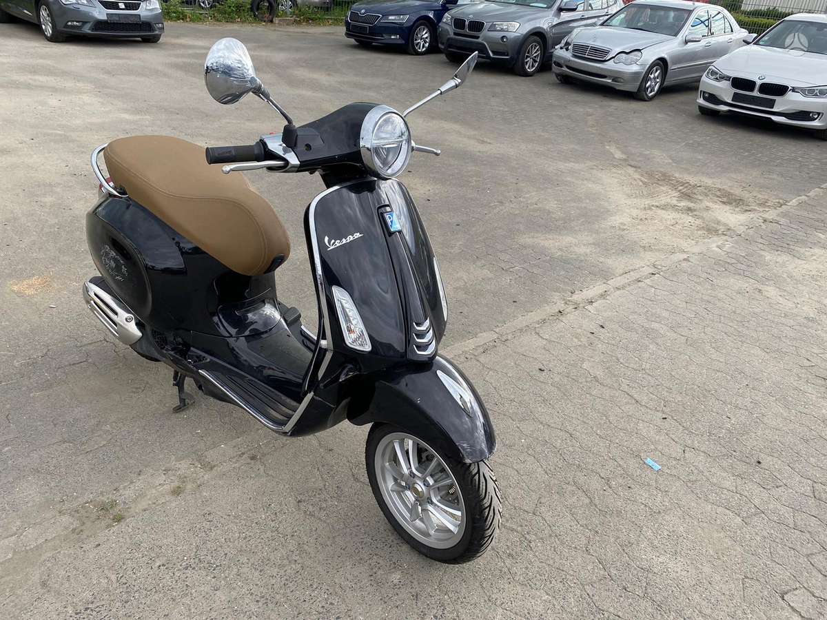Piaggio Vespa 125cc, scooters / mopeds