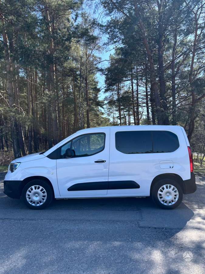 Opel Combo, 1.5 l., Минивэн