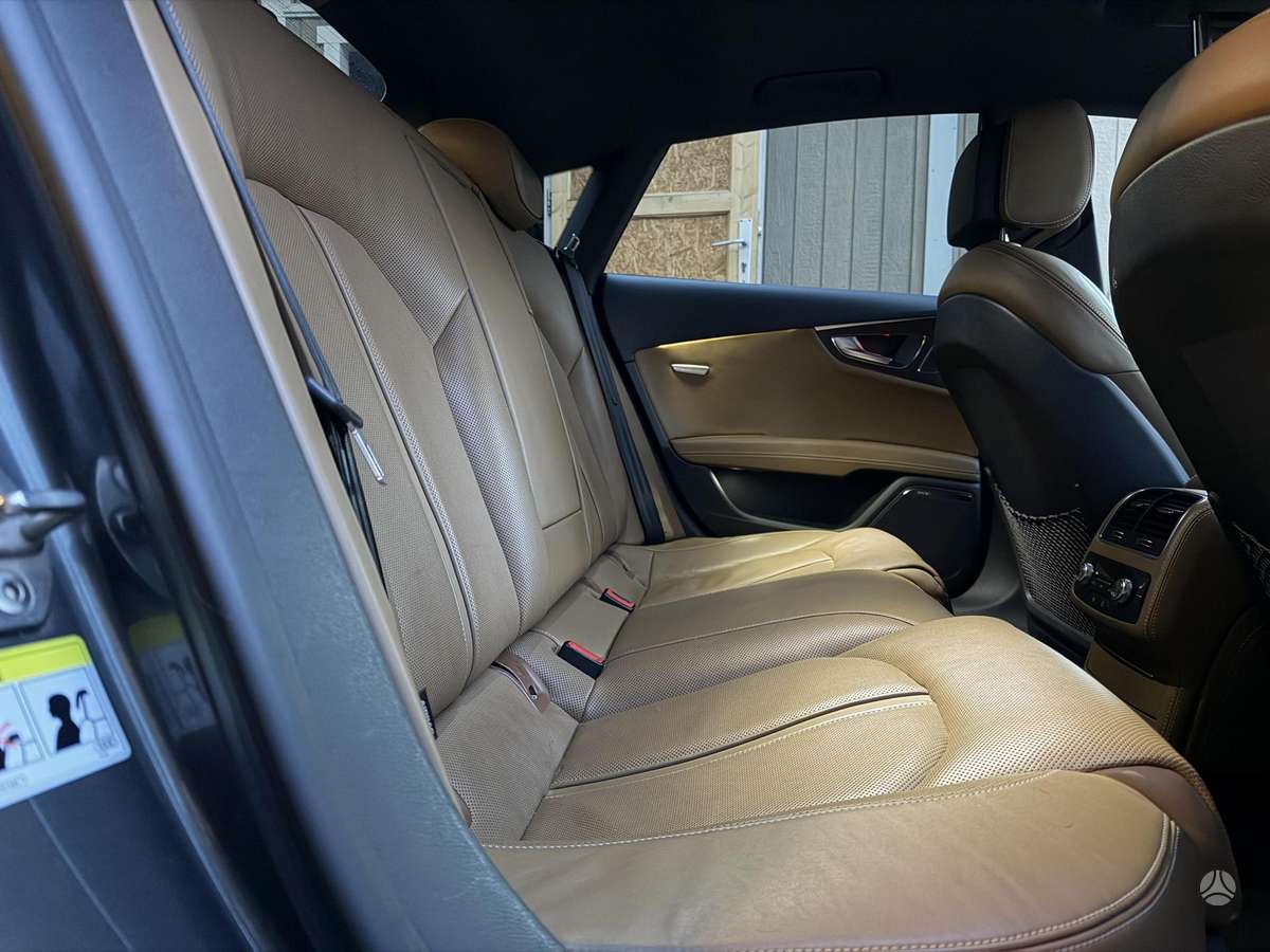 Audi S7, 4.0 l., hatchback