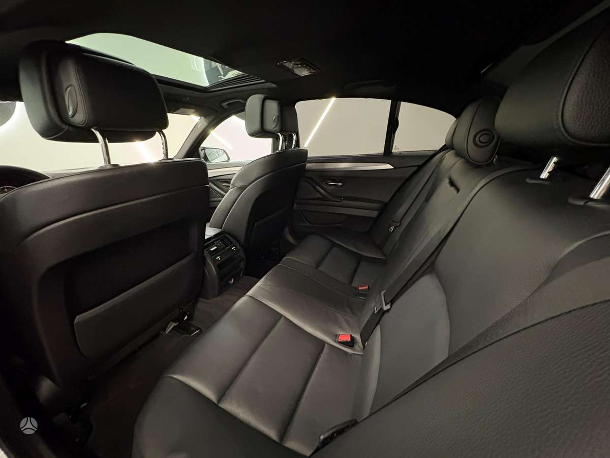BMW 520, 2.0 l., Седан