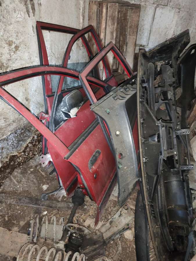 Nissan Sunny injection system, engine