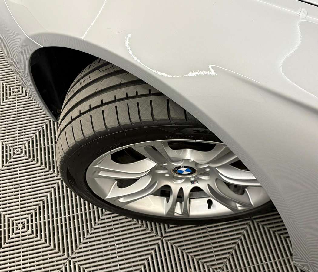 BMW 520, 2.0 l., Седан