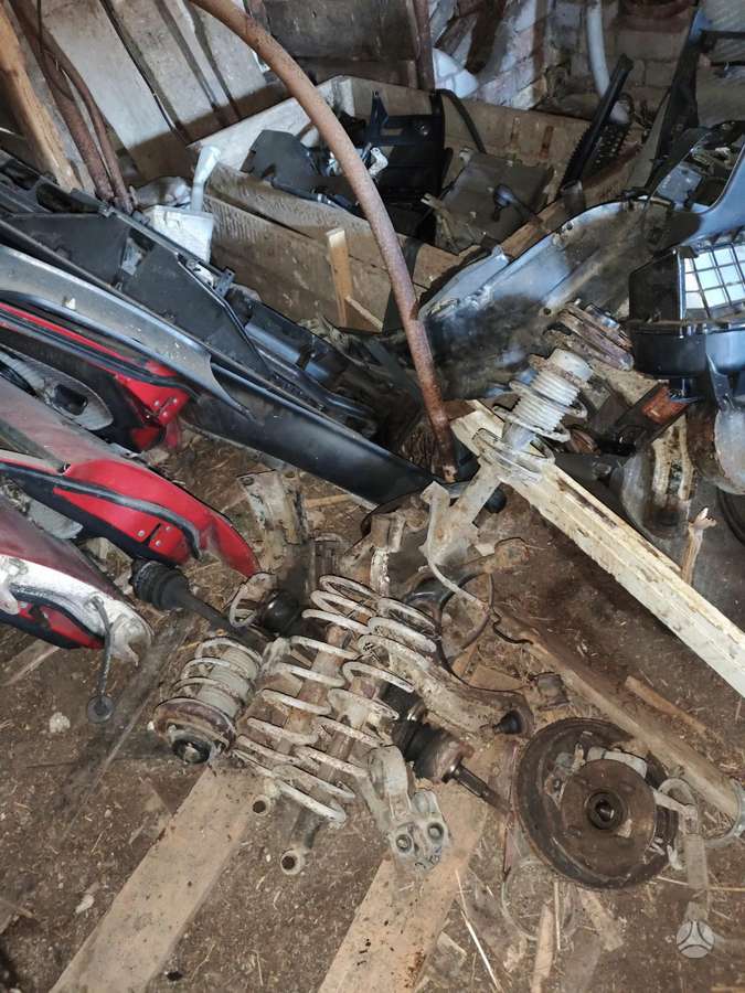 Nissan Sunny injection system, engine
