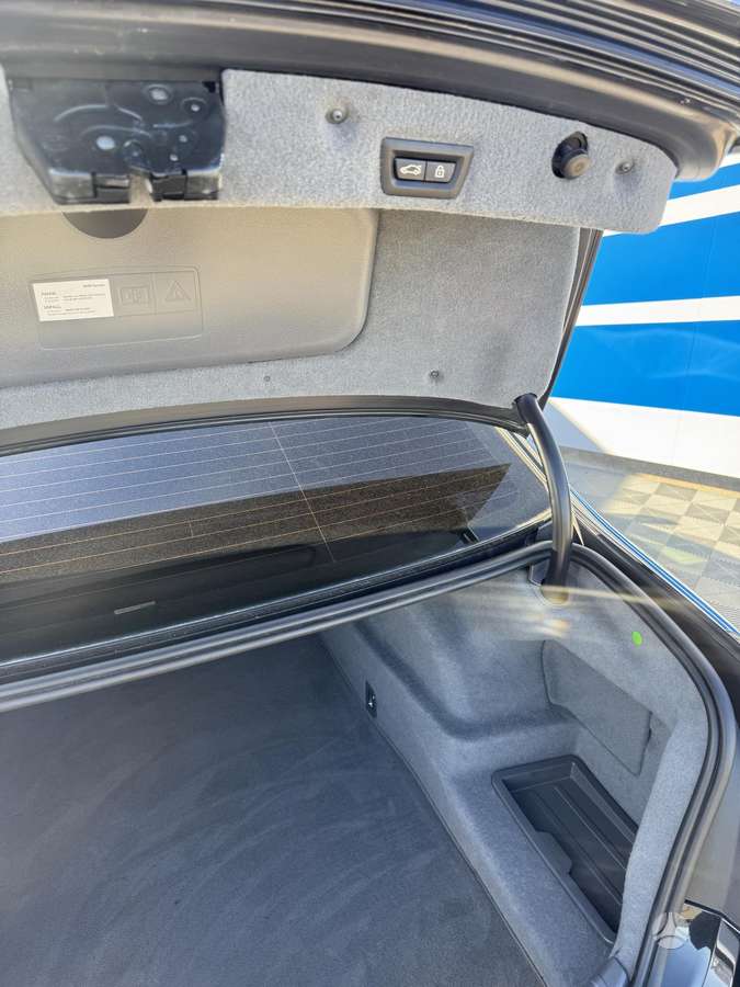 BMW 730, 3.0 l., Лимузин