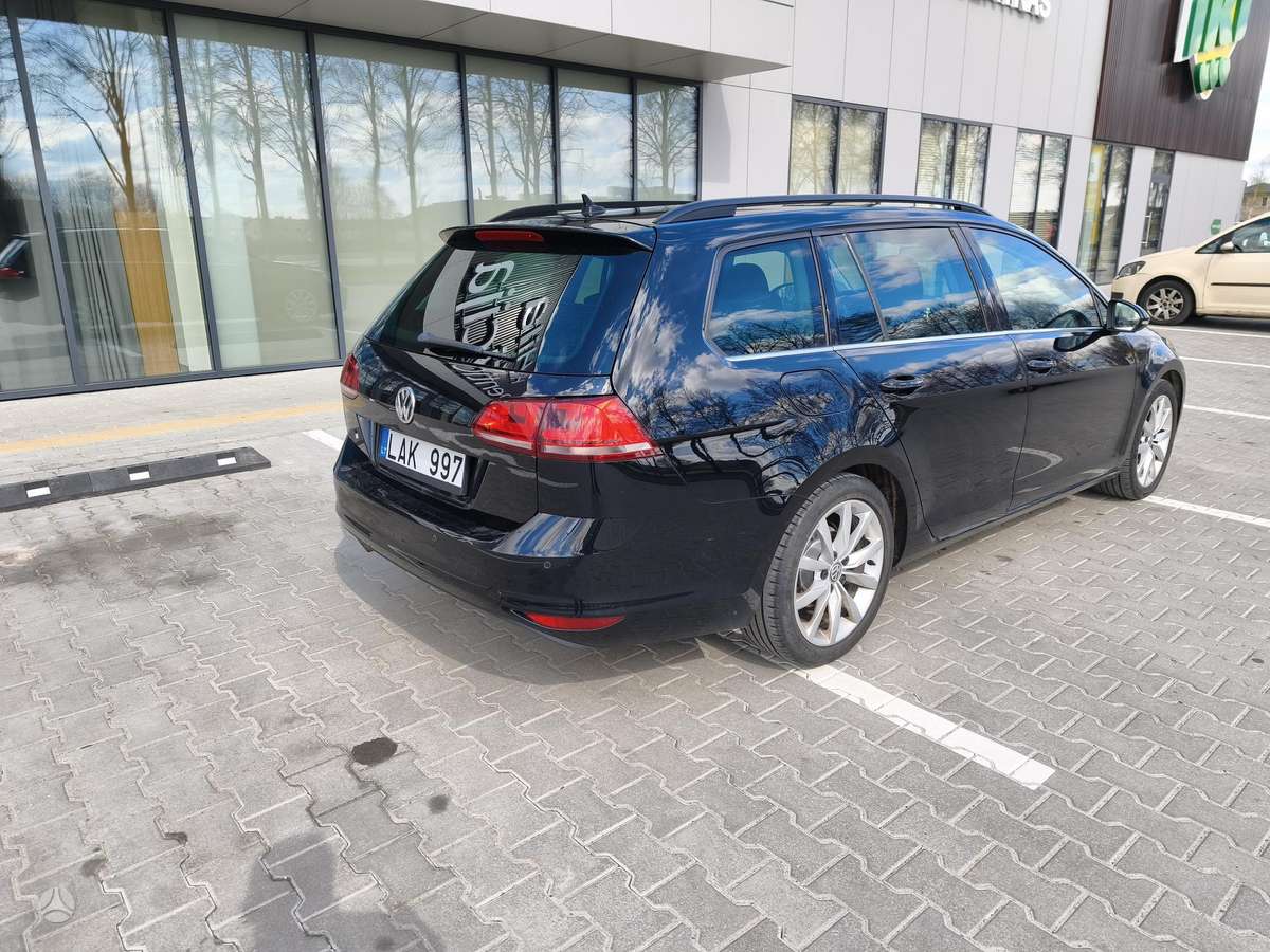 Volkswagen Golf - 5