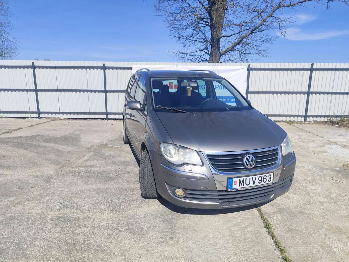 Volkswagen Touran - 2