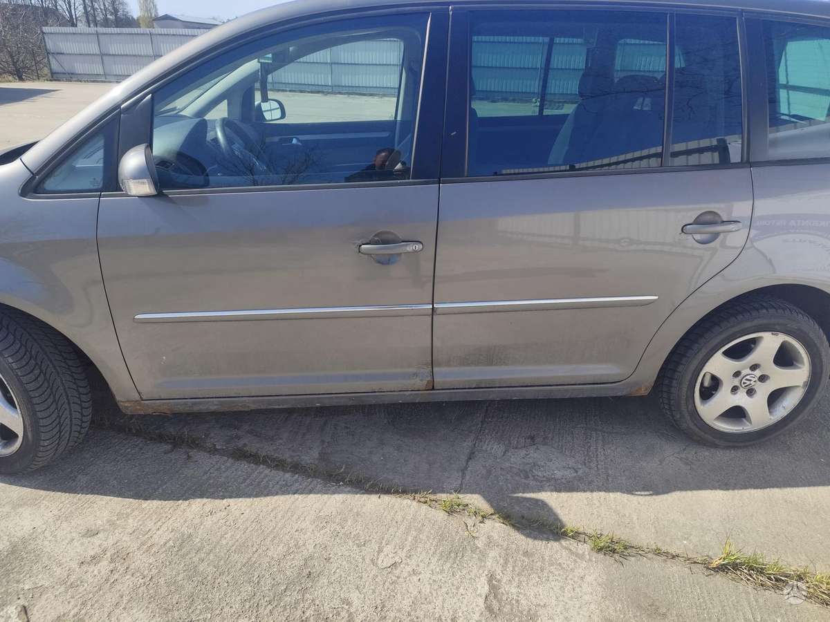 Volkswagen Touran - 7