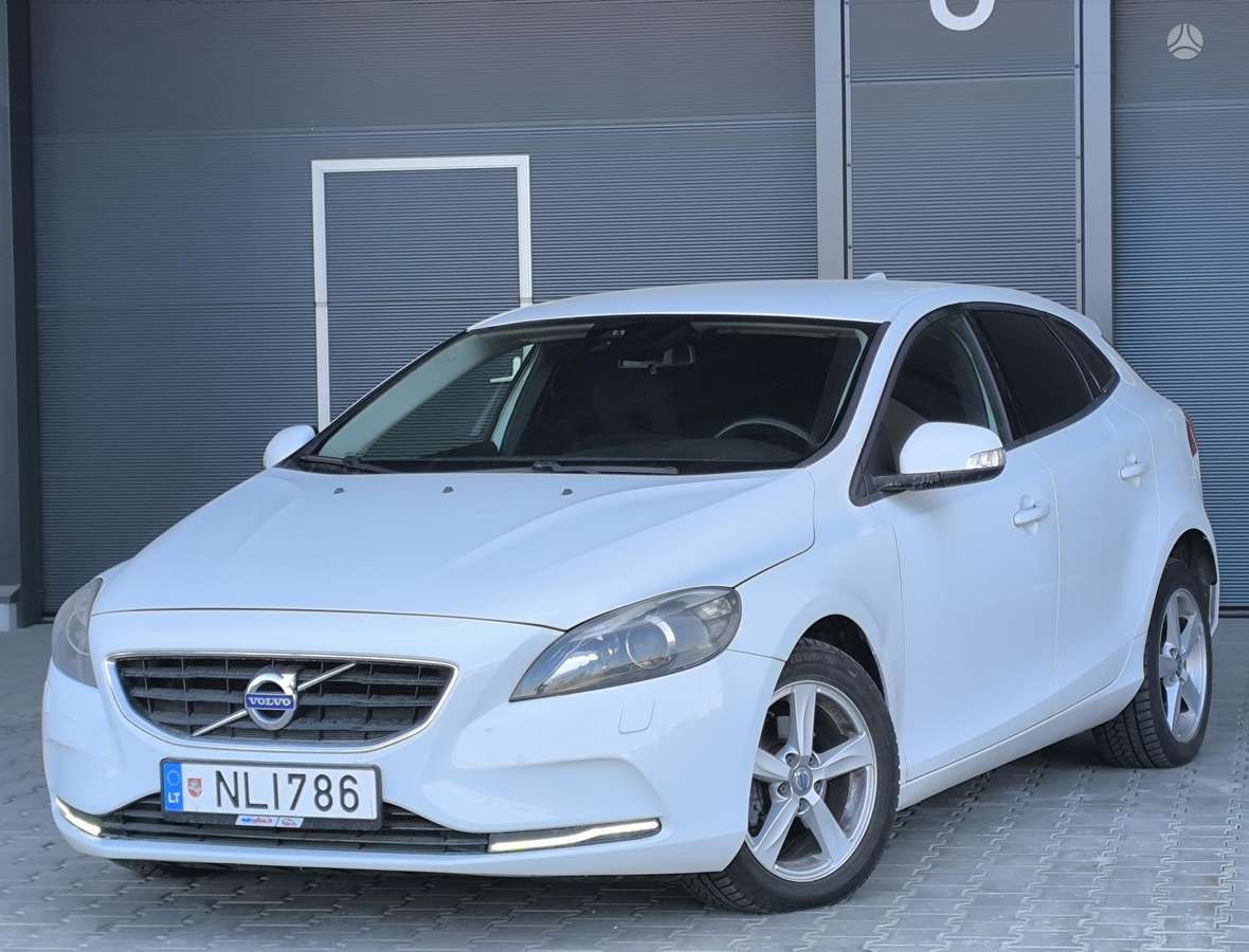 Volvo V40, 1.6 l., Хэтчбек