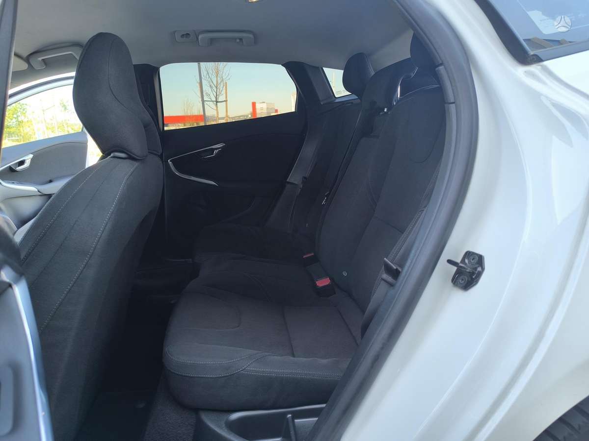 Volvo V40, 1.6 l., Хэтчбек