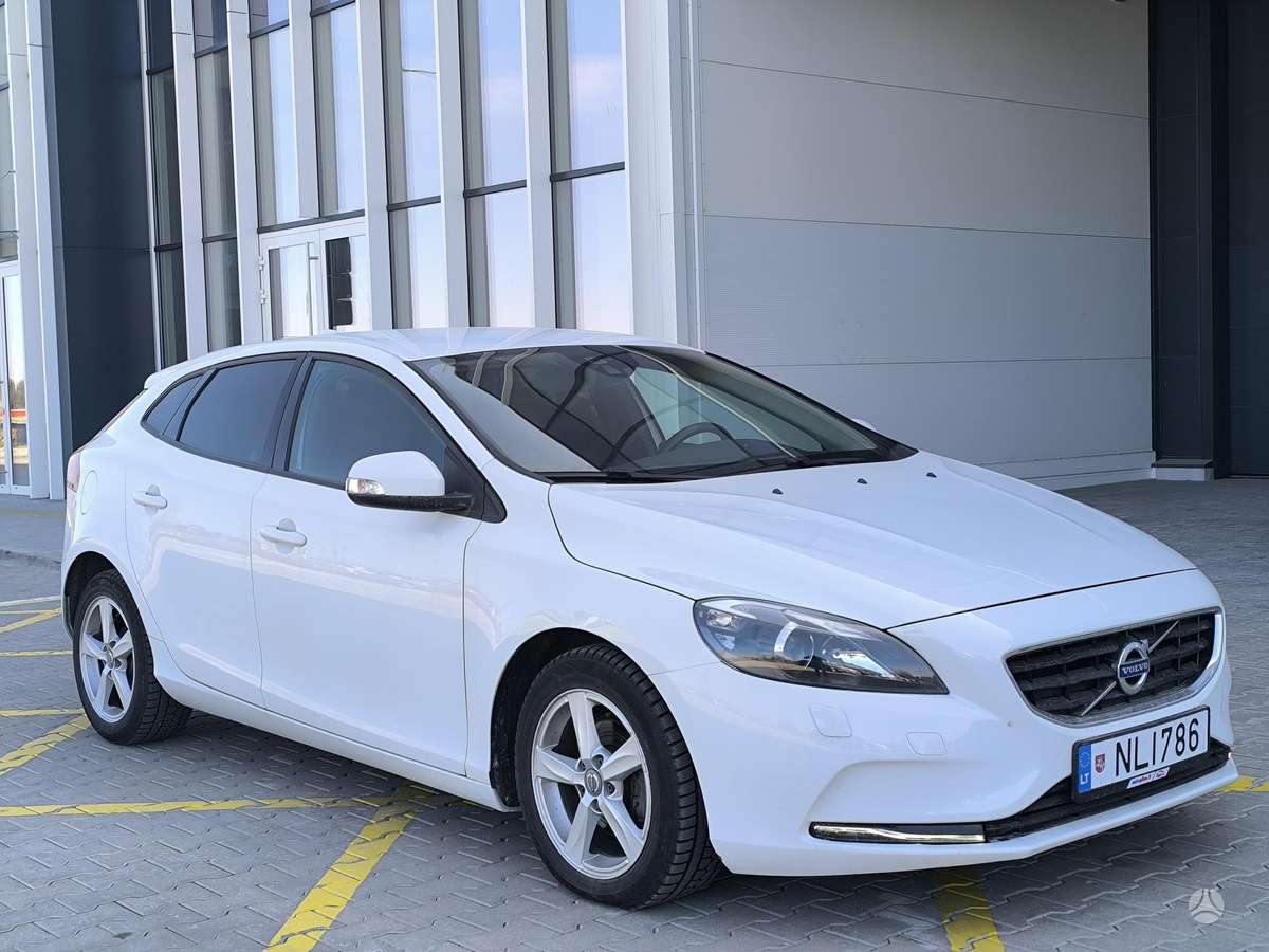 Volvo V40, 1.6 l., Хэтчбек