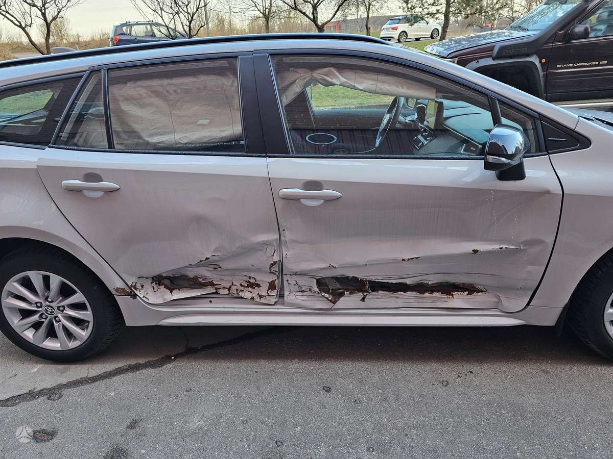 Toyota Corolla - 6