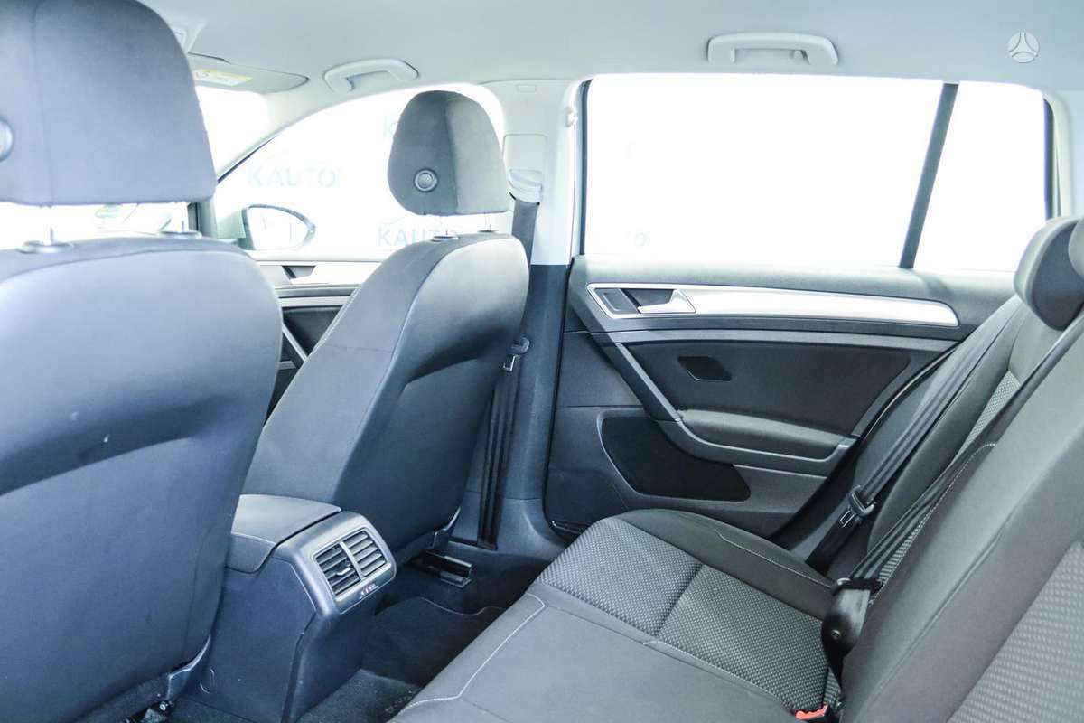 Volkswagen Golf, 1.0 l., Универсал