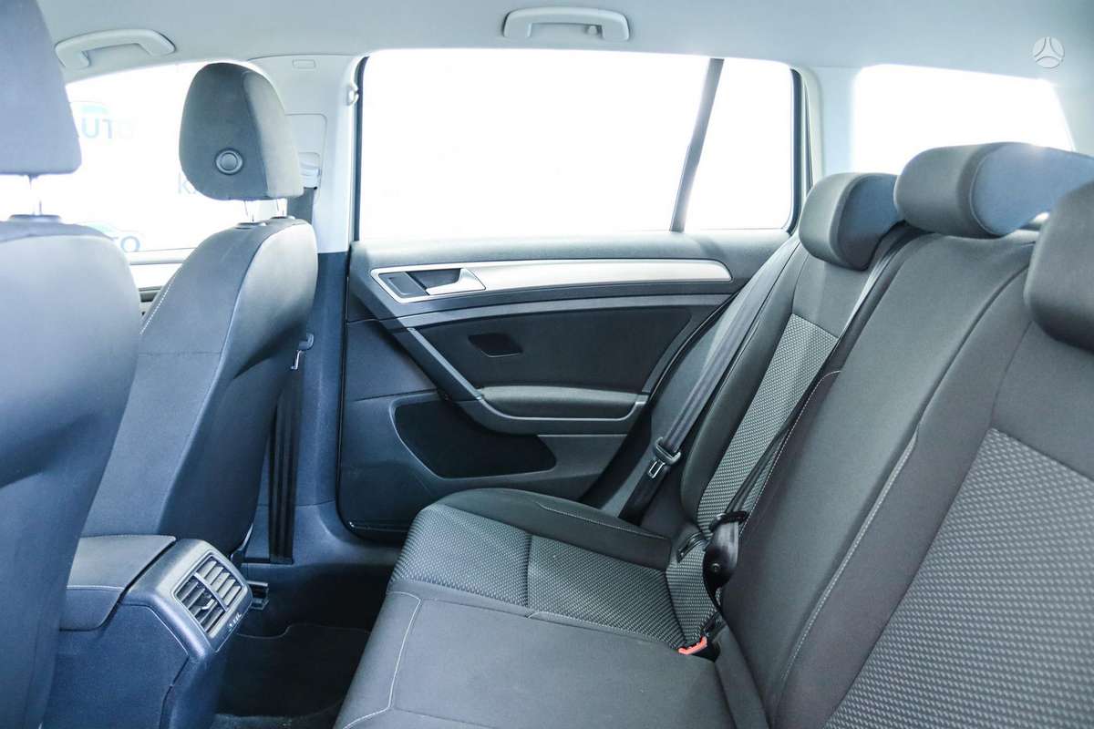 Volkswagen Golf, 1.0 l., Универсал
