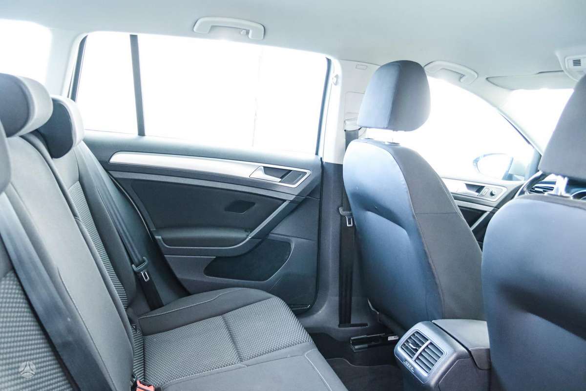 Volkswagen Golf, 1.0 l., Универсал