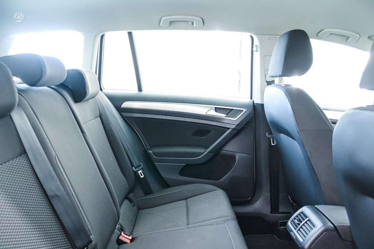 Volkswagen Golf, 1.0 l., Универсал
