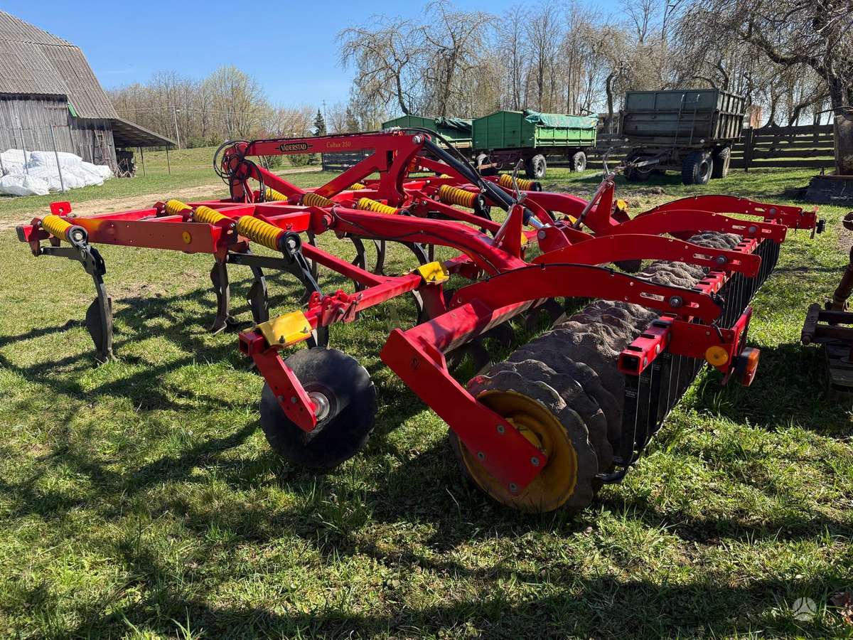 Vaderstad Cultus 350, žemės dirbimo / ruošimo technika