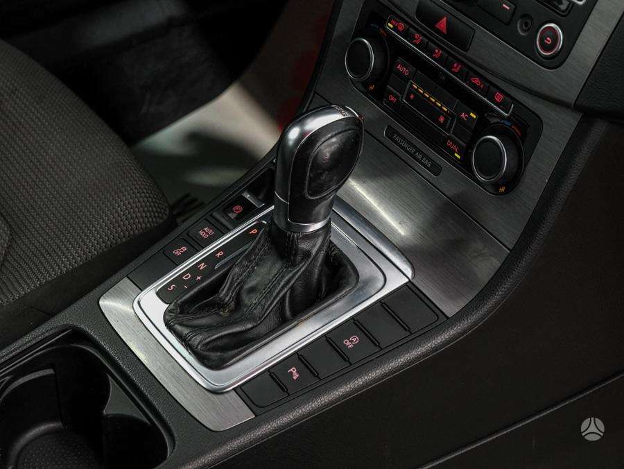 Volkswagen Passat, 1.4 l., Универсал