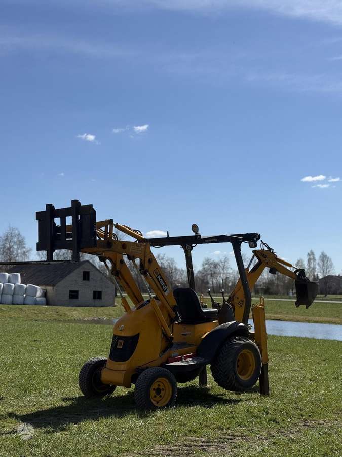 JCB Mini 4X4, mini iekrāvēji