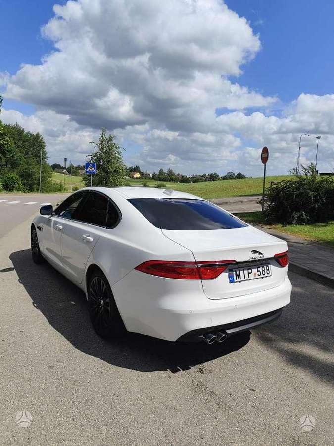 Jaguar XF, 2.0 l., Седан