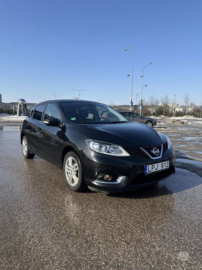 Nissan Pulsar, 1.2 l., hatchback