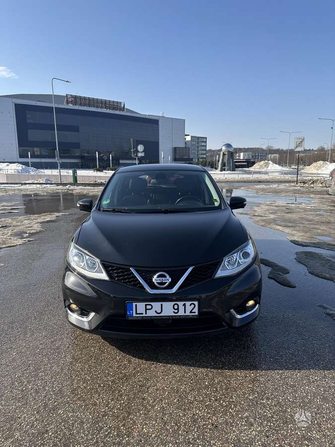 Nissan Pulsar, 1.2 l., hatchback
