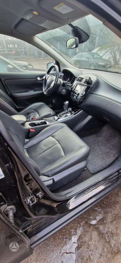 Nissan Pulsar, 1.2 l., hatchback