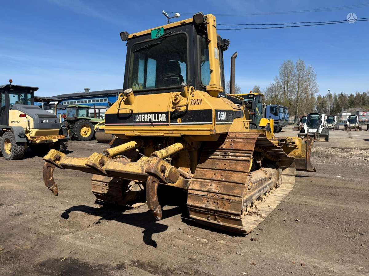 Caterpillar D5M LGP, бульдозеры