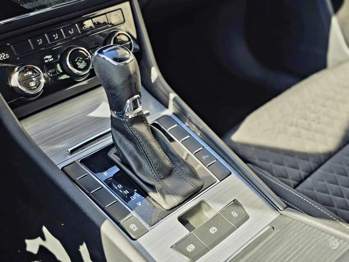 Skoda Superb, 2.0 l., hatchback