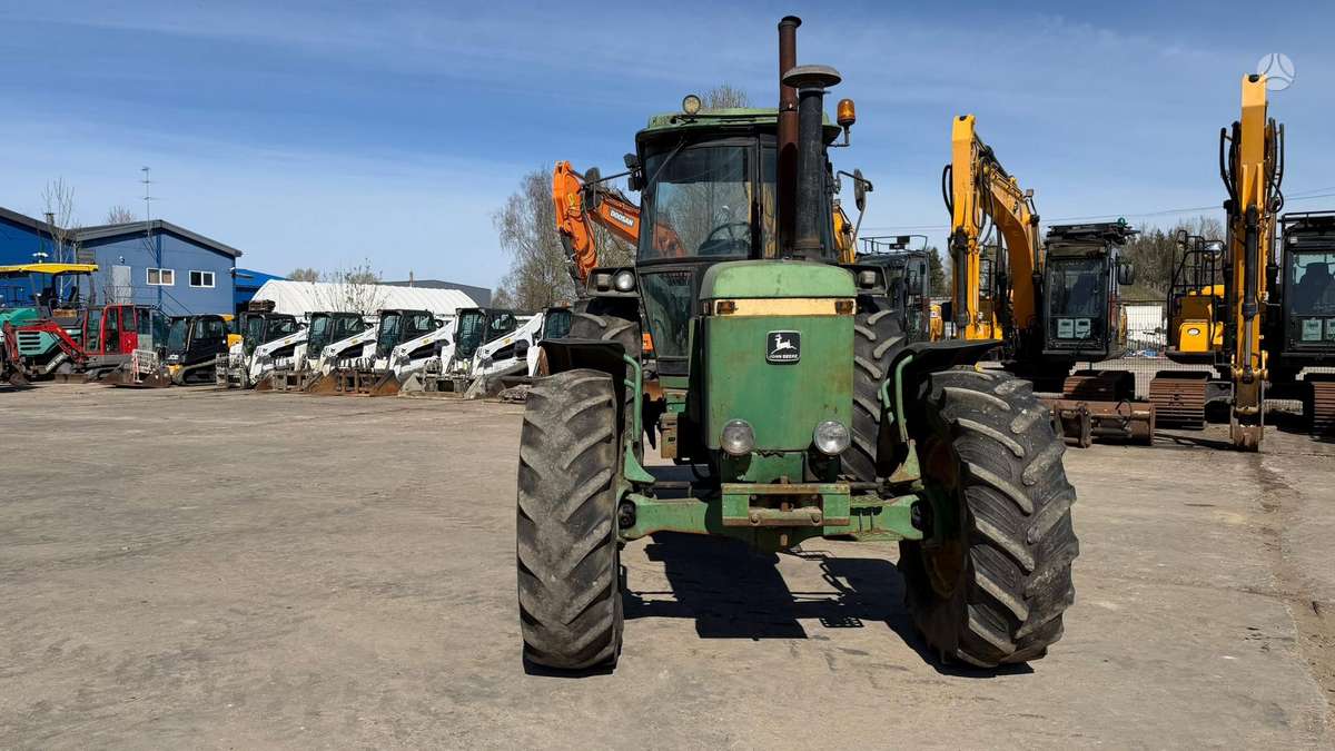 John Deere 4240S, traktori