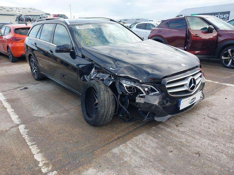 Mercedes-Benz 220