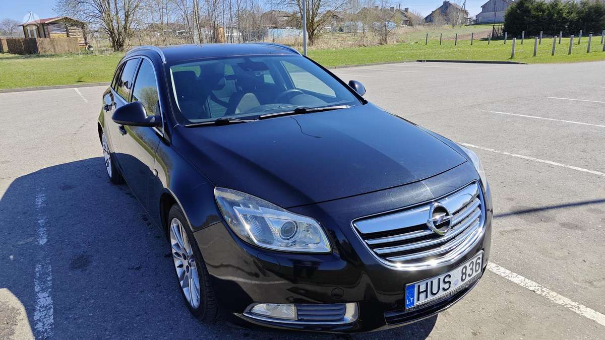 Opel Insignia, 2011