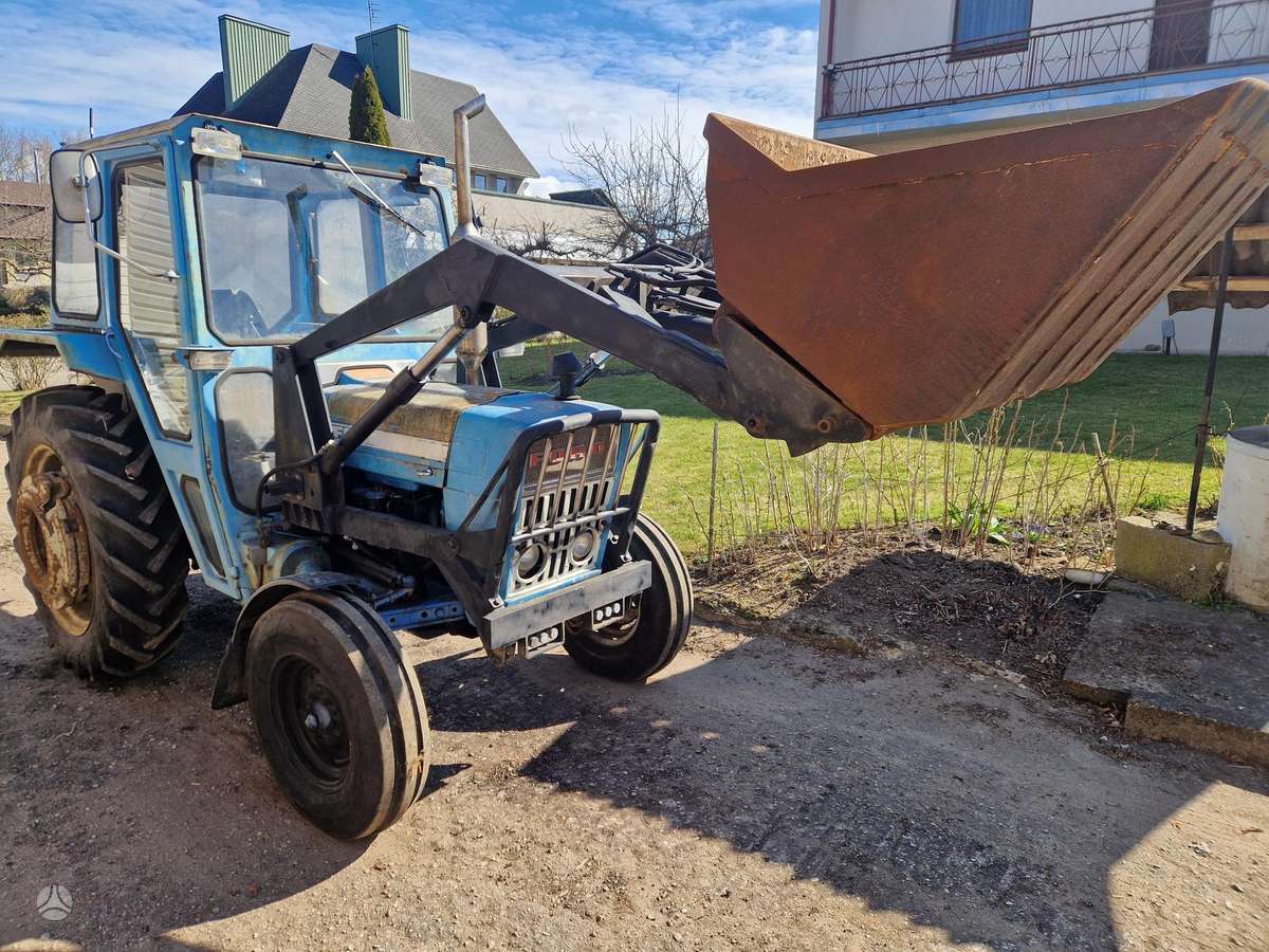 Ford 3000, traktoriai