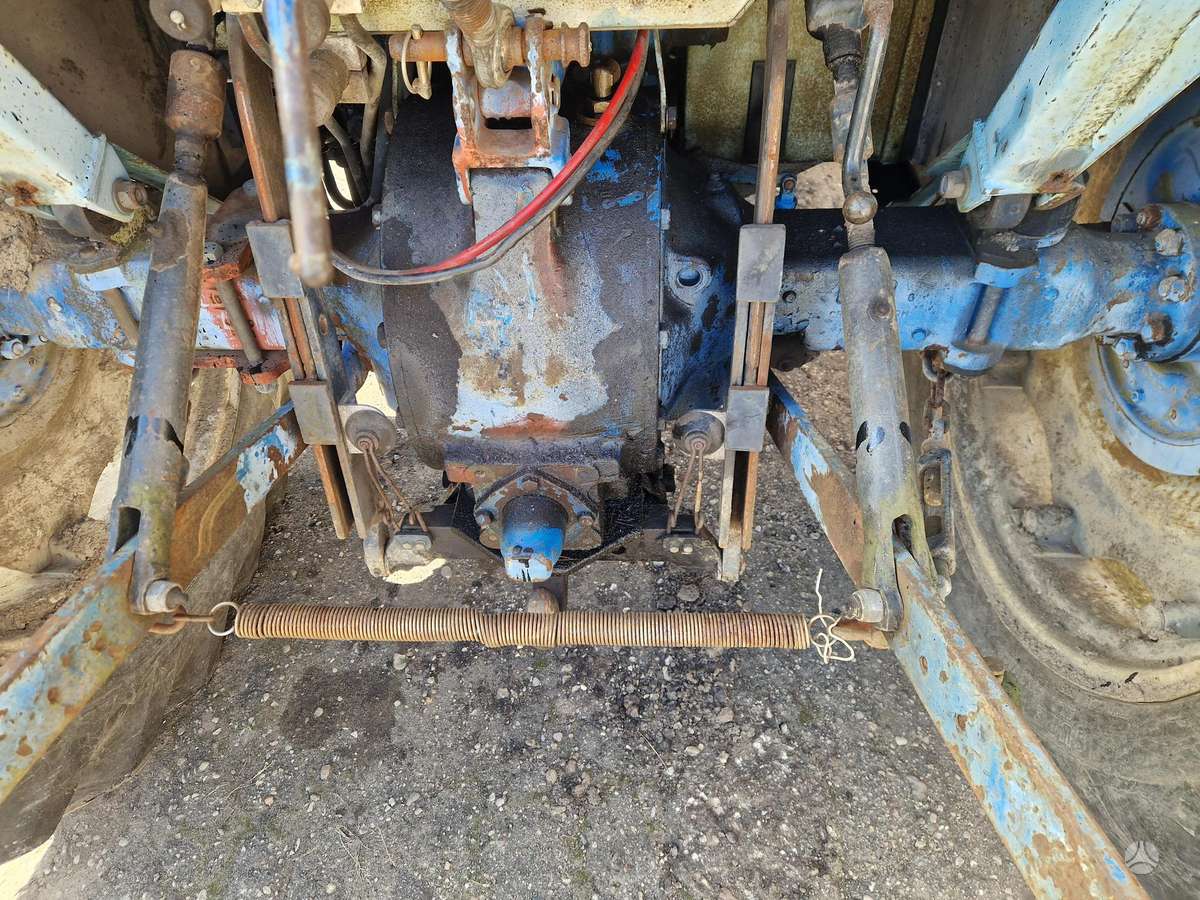 Ford 3000, tractors
