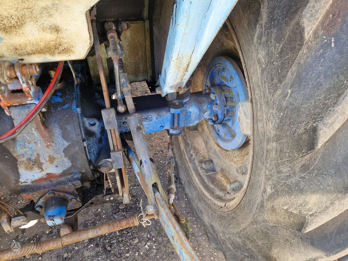 Ford 3000, traktoriai