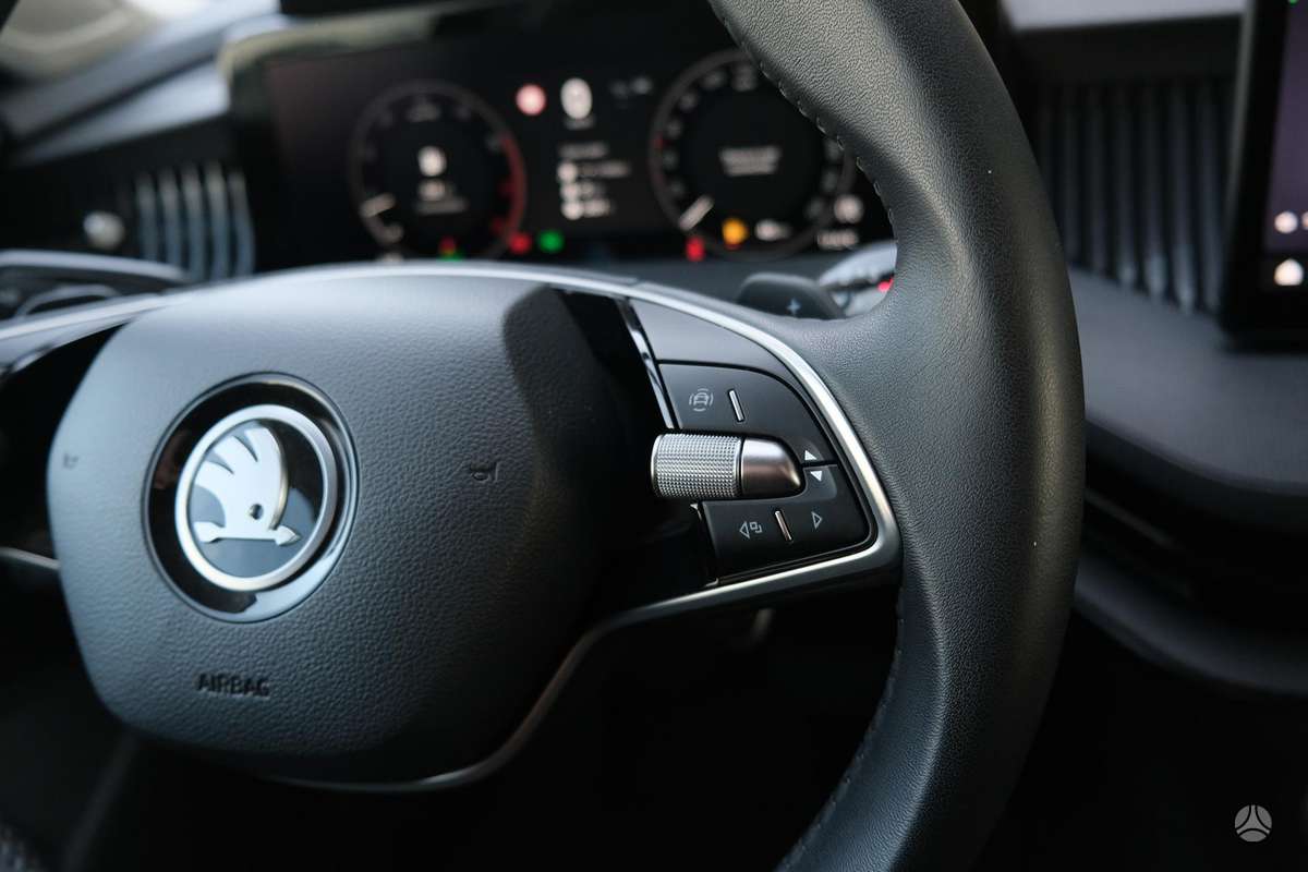 Skoda Superb, 1.5 l., hatchback