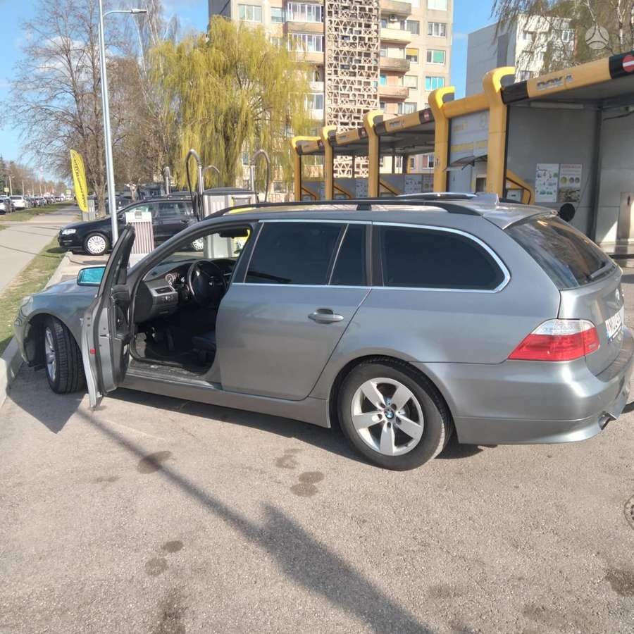 BMW 520, 2.0 l., wagon