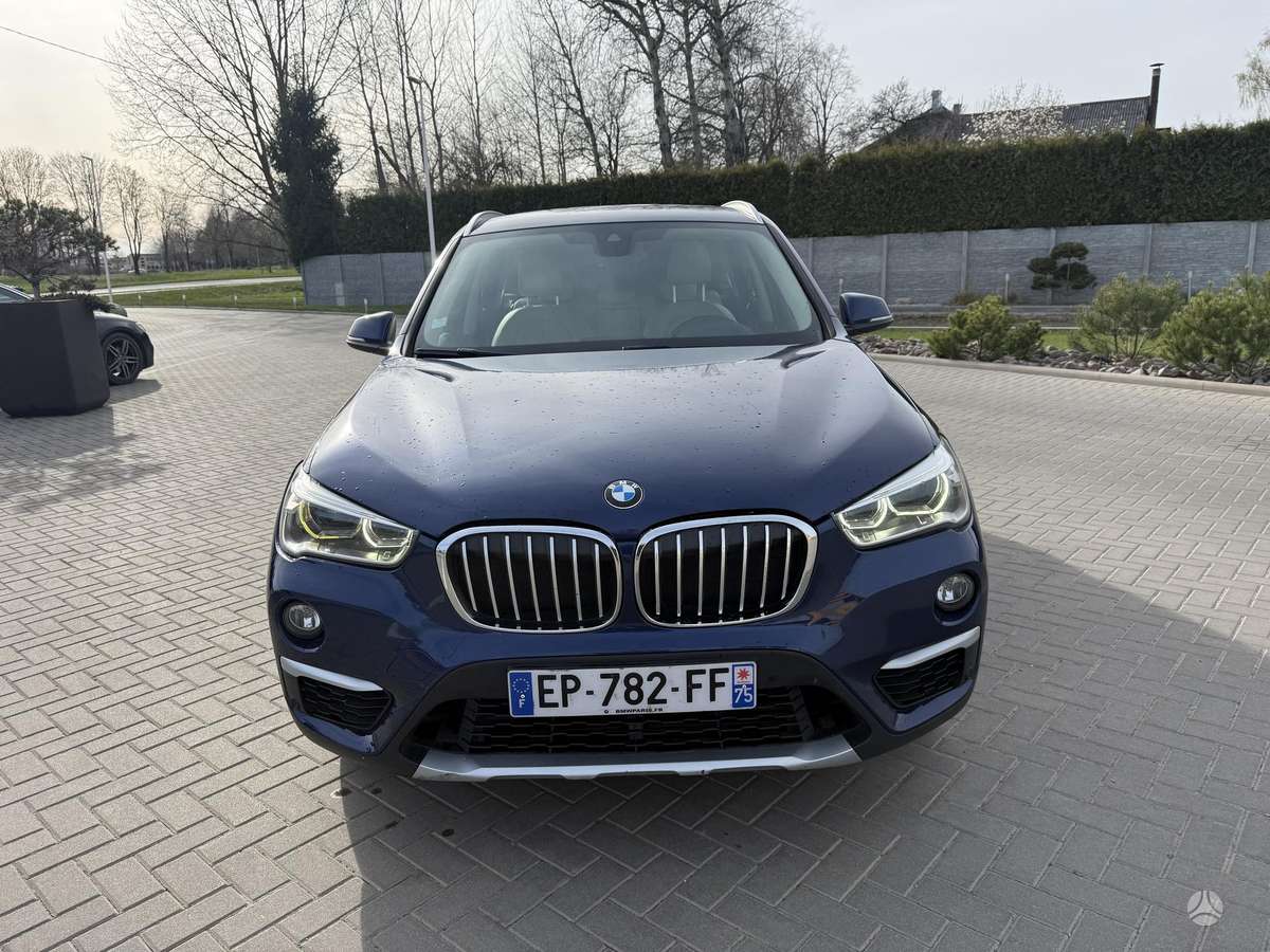 BMW X1, 2.0 l., Минивэн