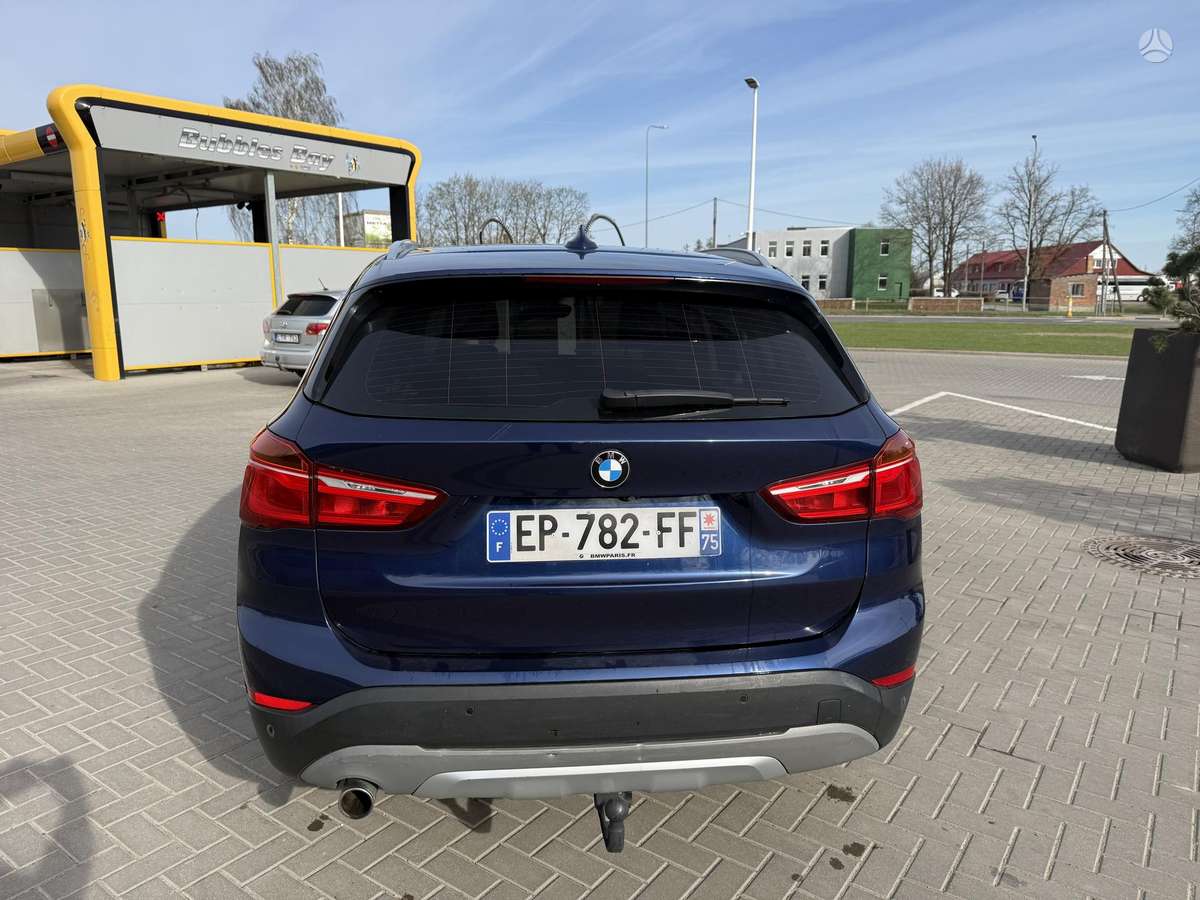 BMW X1, 2.0 l., Минивэн