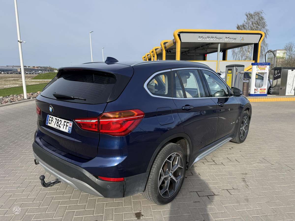 BMW X1, 2.0 l., Минивэн