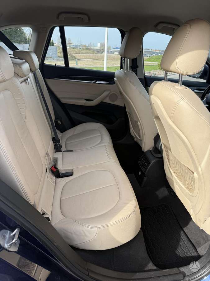 BMW X1, 2.0 l., Минивэн