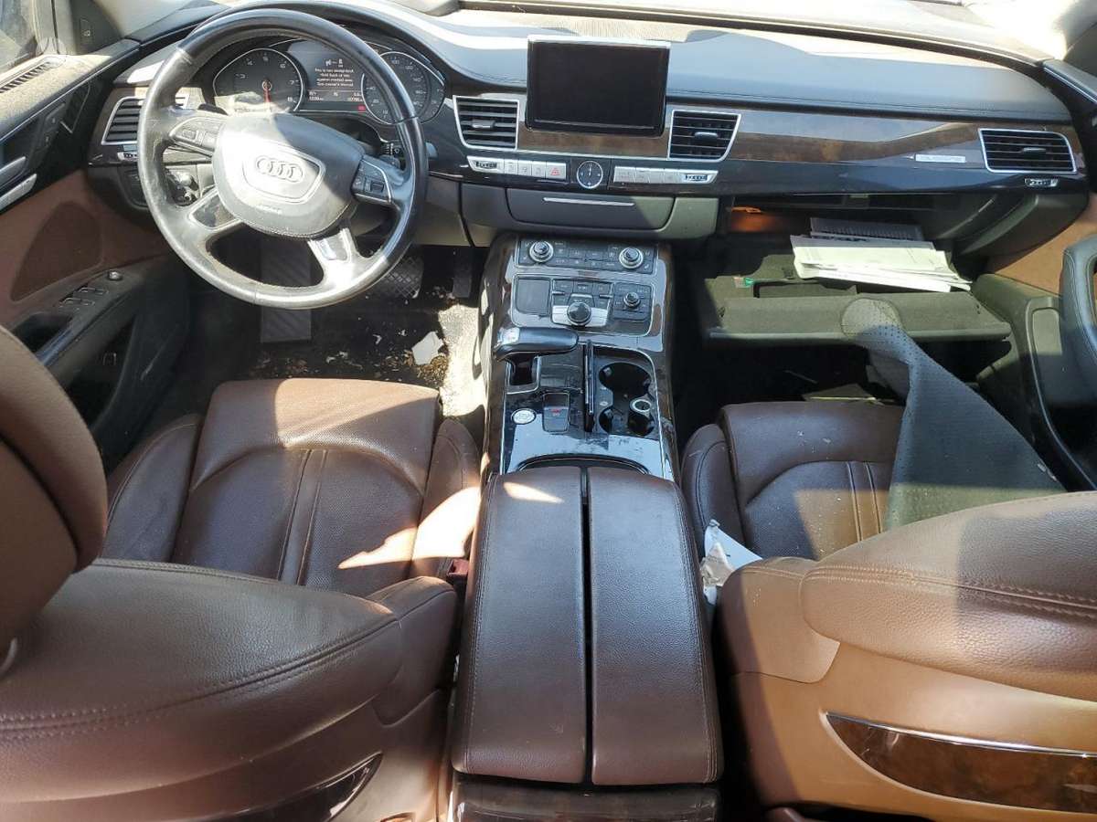 Audi A8, 3.0 l., Седан