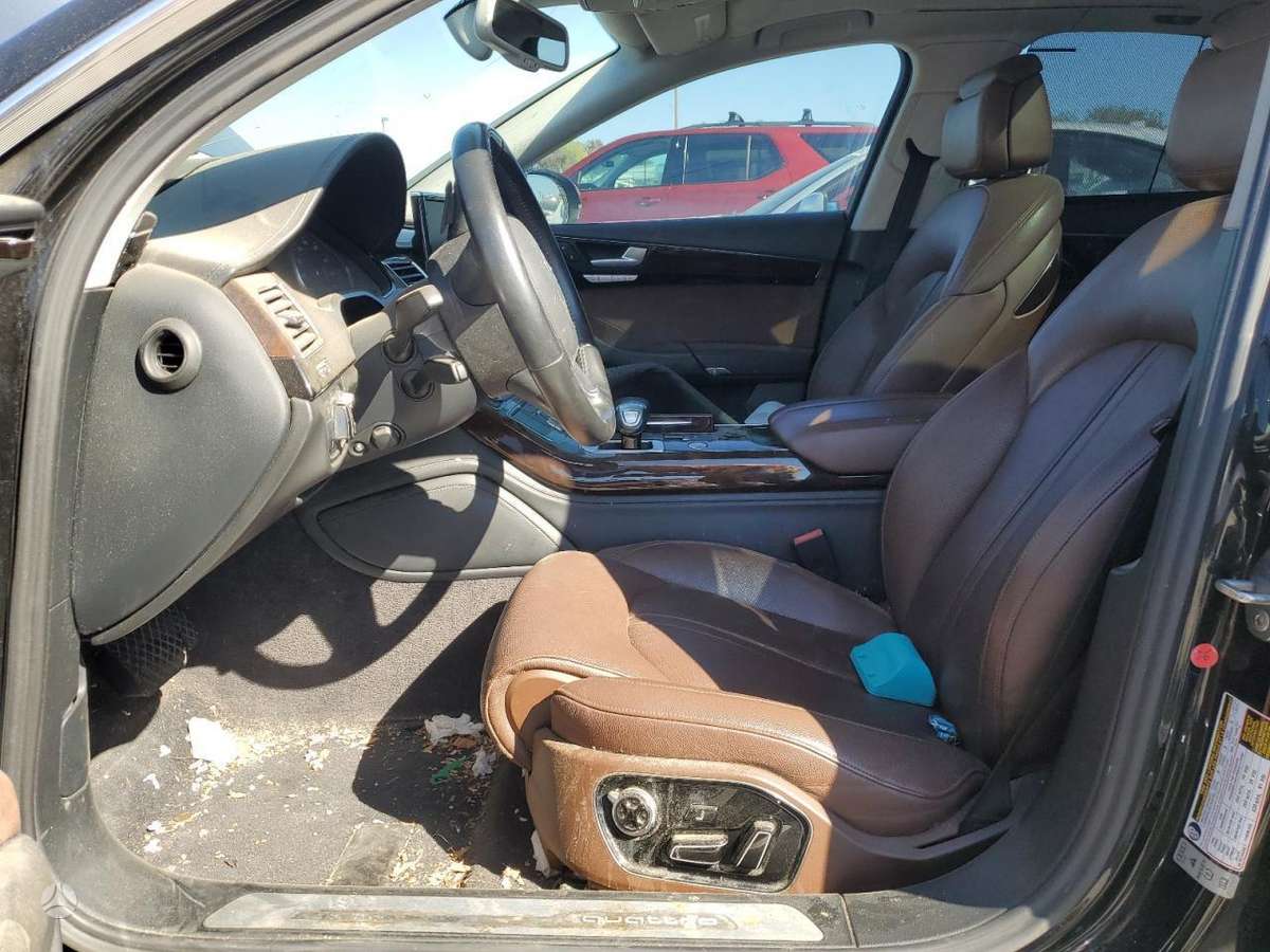 Audi A8, 3.0 l., Седан