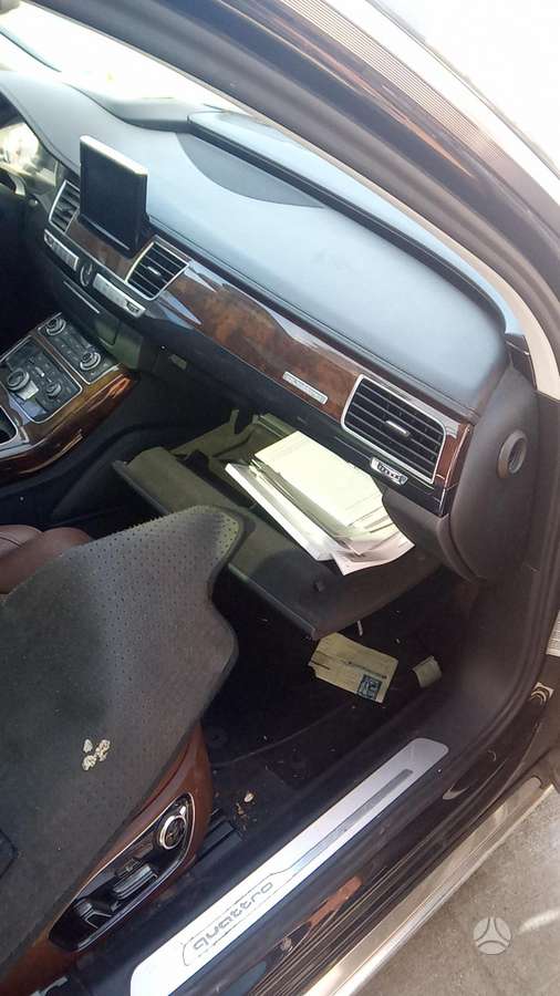 Audi A8, 3.0 l., Седан